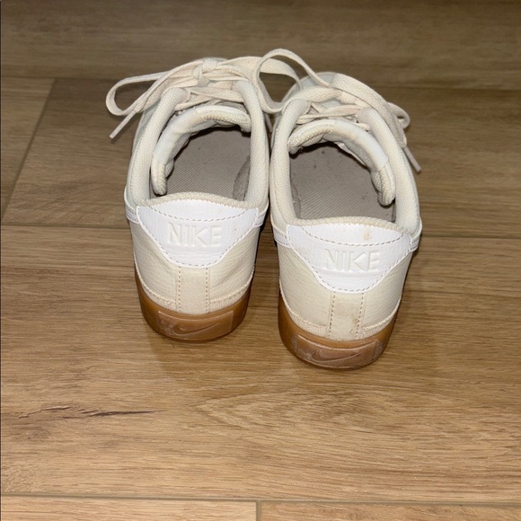 Nike Women's Court Legacy Next Nature sneakers in the Phantom/White colorway 7M - Picture 3 of 8